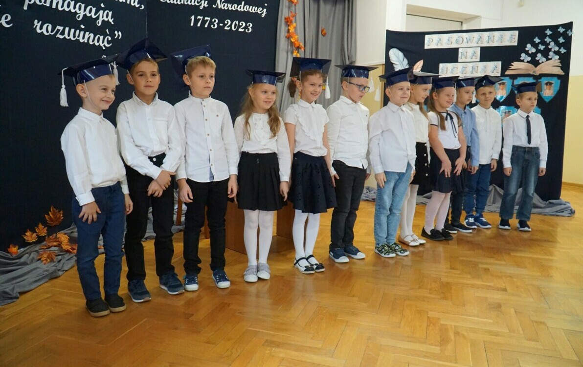 Zdjęcie do Dzień Edukacji Narodowej i pasowanie Pierwszoklasist&oacute;w 2023