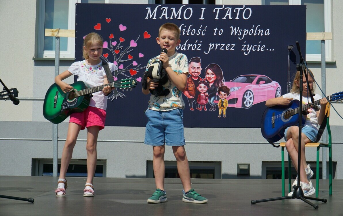 Zdjęcie do Dzień Rodziny w Szkole Podstawowej w Obierwi