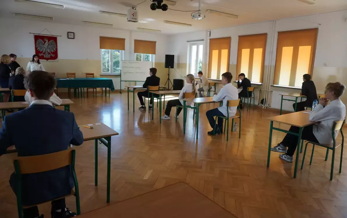 Zdjęcie do Egzamin &oacute;smoklasisty 2025